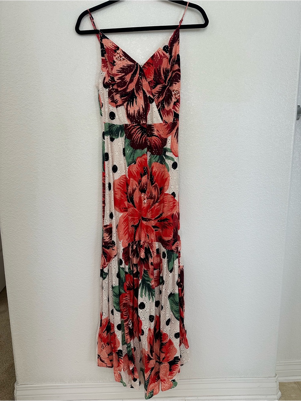 NWT FARM Rio White Maxi Dress with Red Floral sz 4